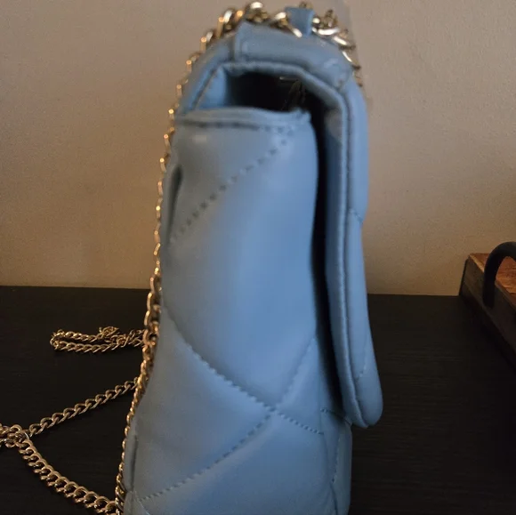 Badgley Mischka Quilted Light Blue Gold Chain Shoulder Bag NWT - Picture 2 of 9